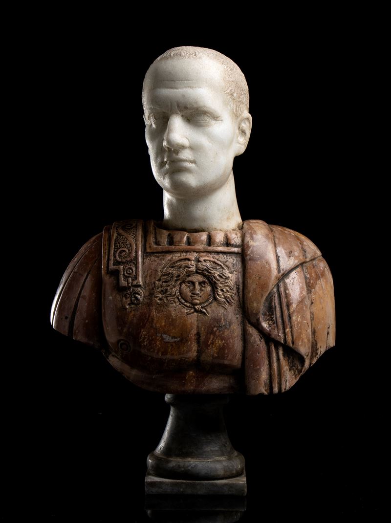 Busto di Scipione l'Africano in marmo giallo antico e marmo bianco statuario. Roma, fine del XIX ...