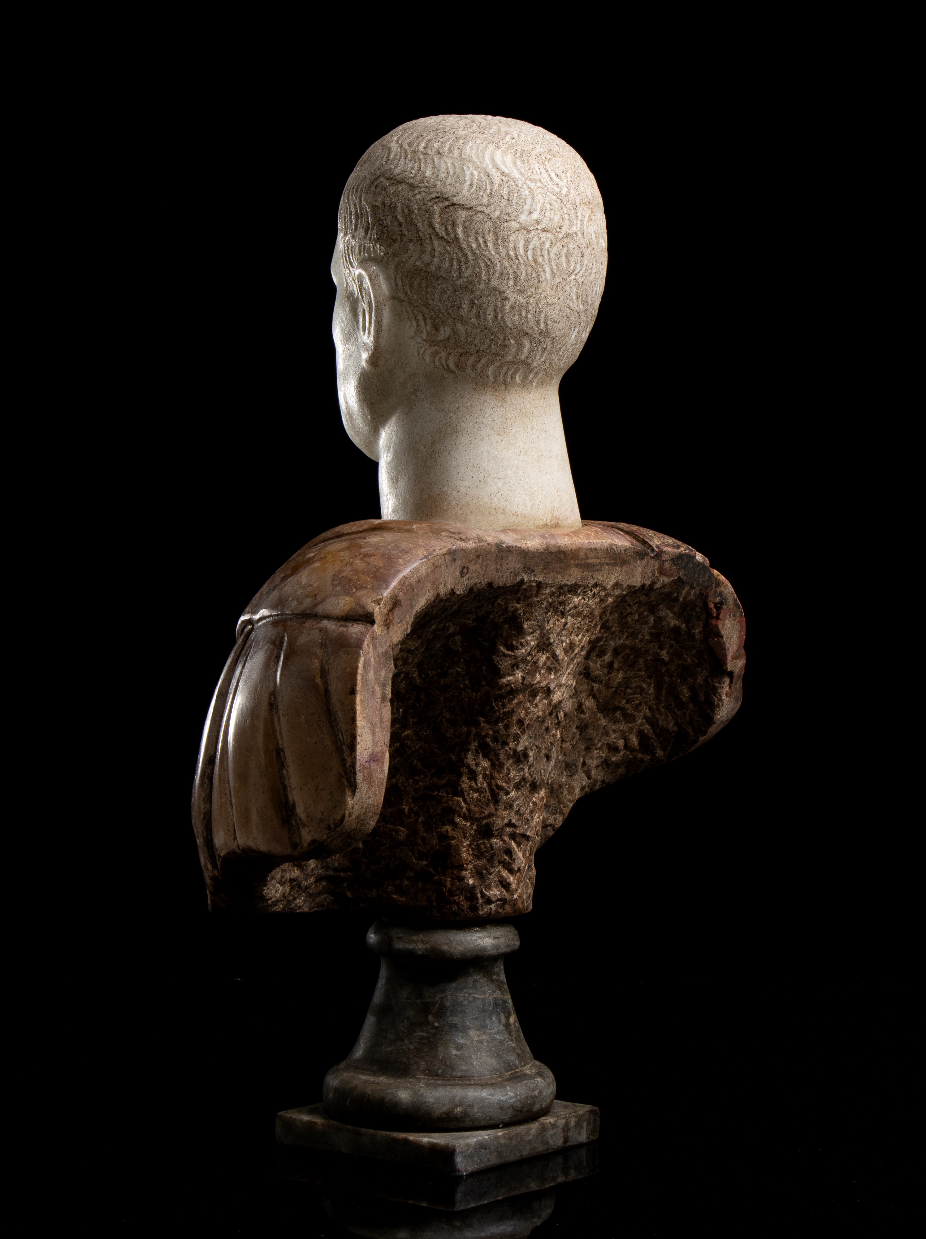 Busto di Scipione l'Africano in marmo giallo antico e marmo bianco statuario. Roma, fine del XIX ...