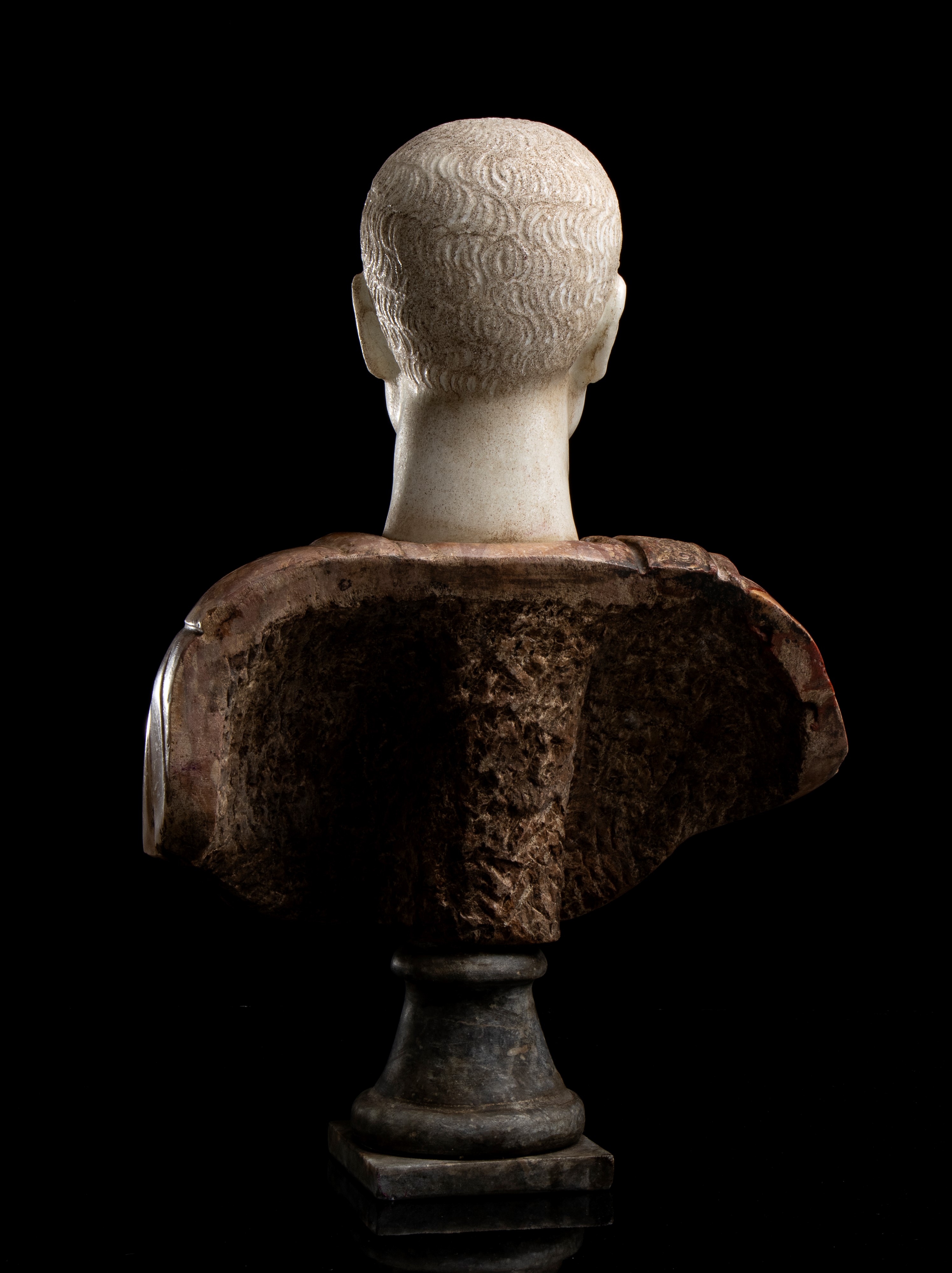 Busto di Scipione l'Africano in marmo giallo antico e marmo bianco statuario. Roma, fine del XIX ...