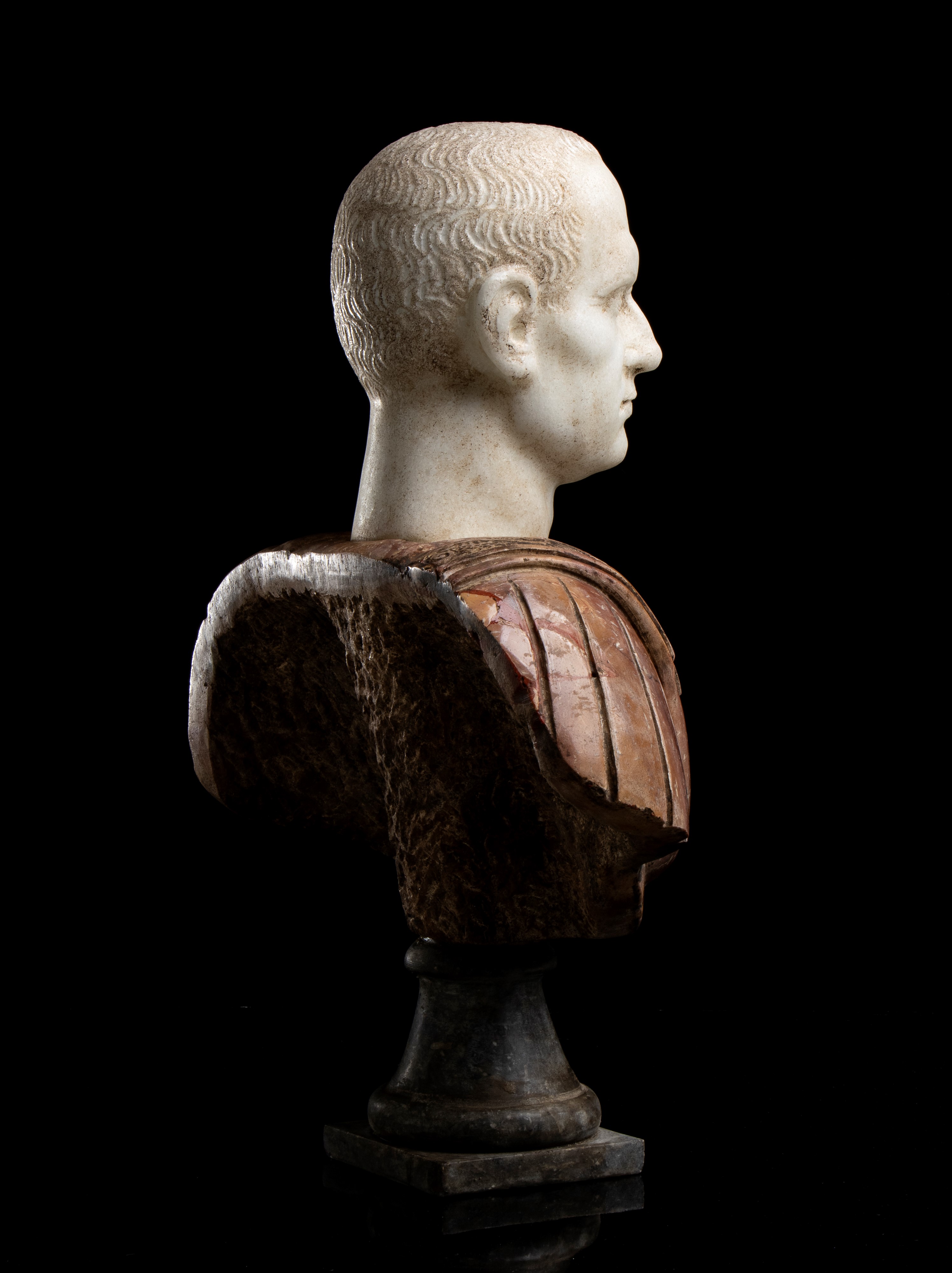 Busto di Scipione l'Africano in marmo giallo antico e marmo bianco statuario. Roma, fine del XIX ...