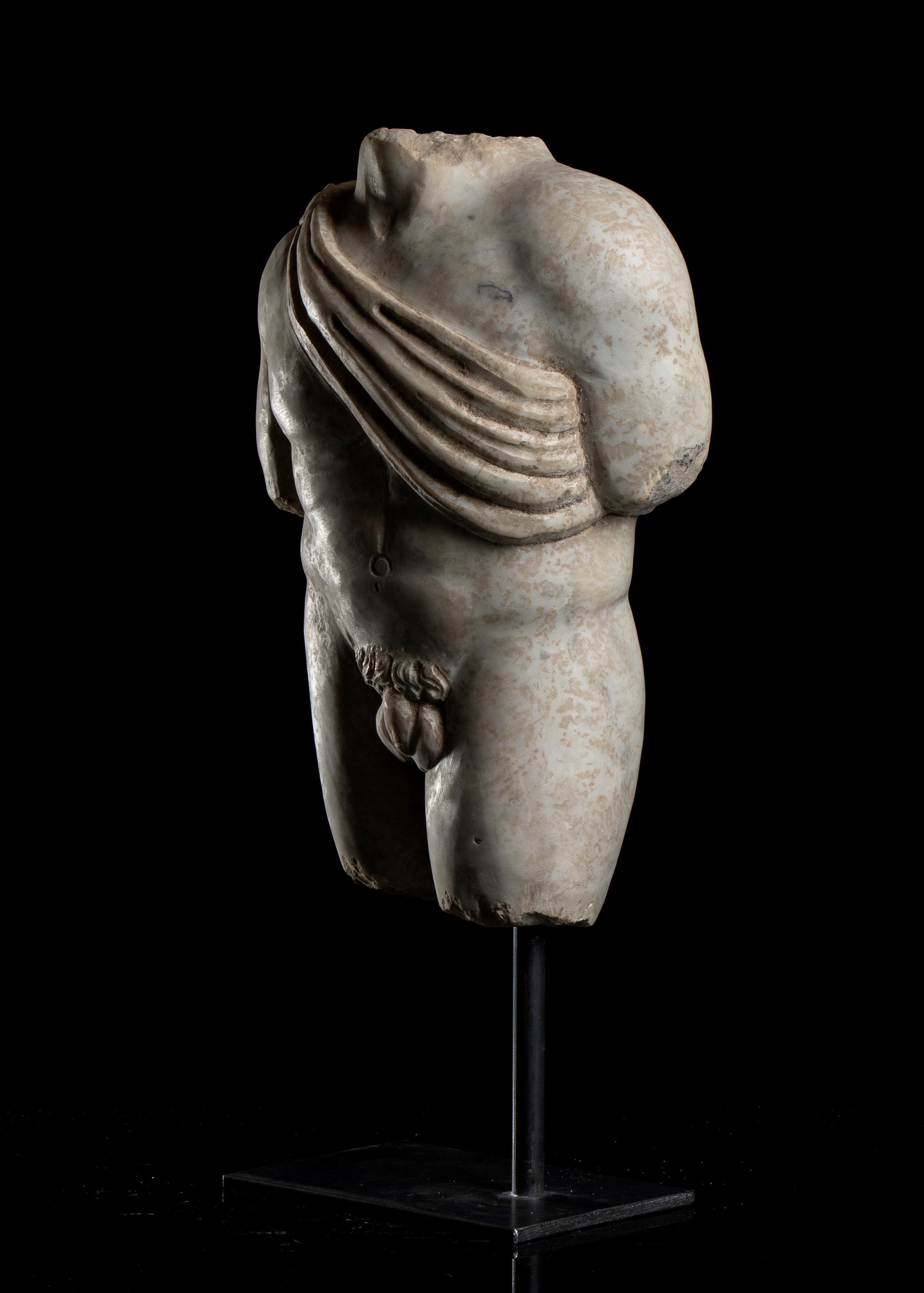 Torso di Apollo in marmo bianco. Italia Centrale, inizi del XX secolo