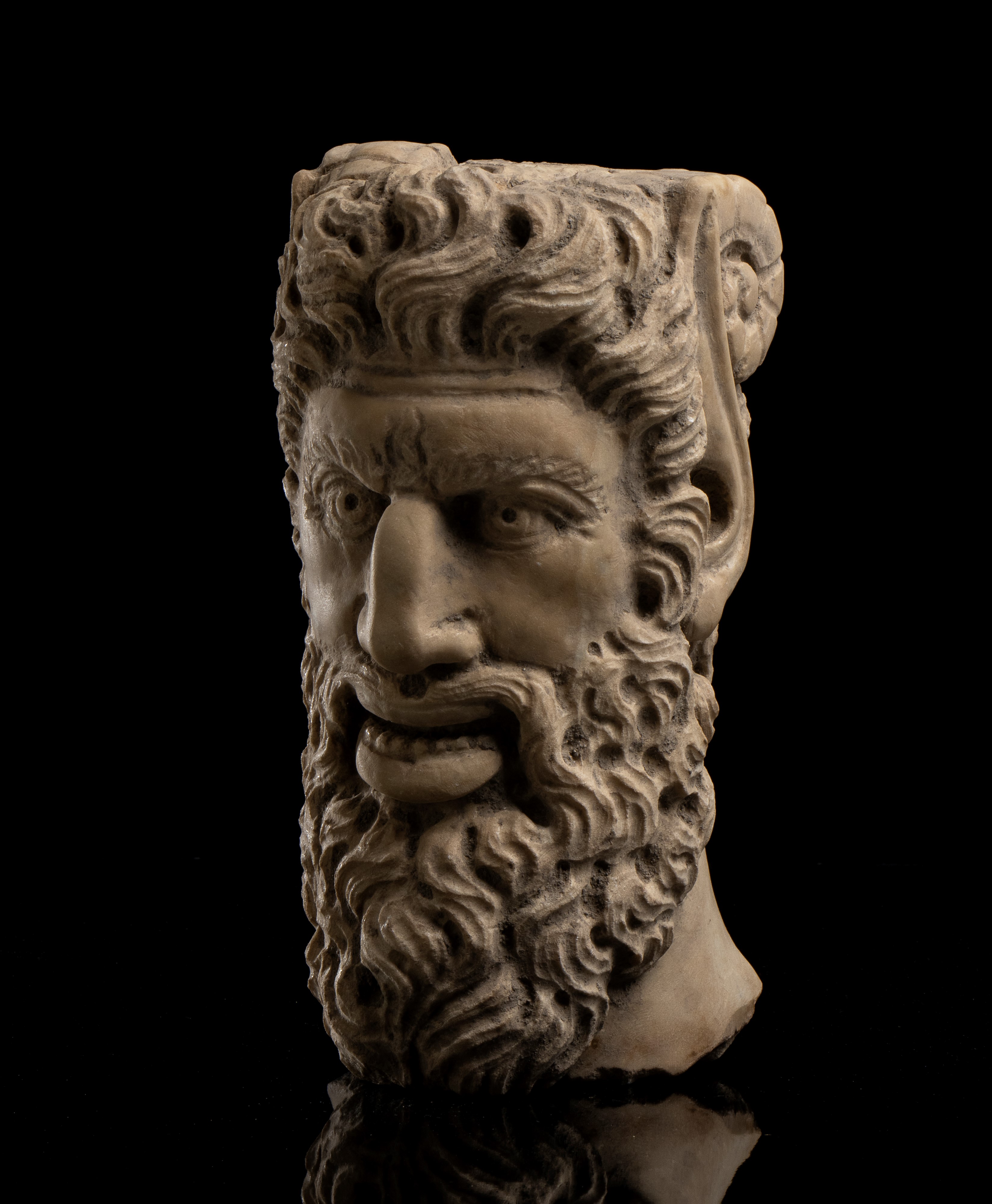 Scultura di Satiro in Marmo Bianco Statuario. Roma, Fine del XIX - Inizi del XX Secolo