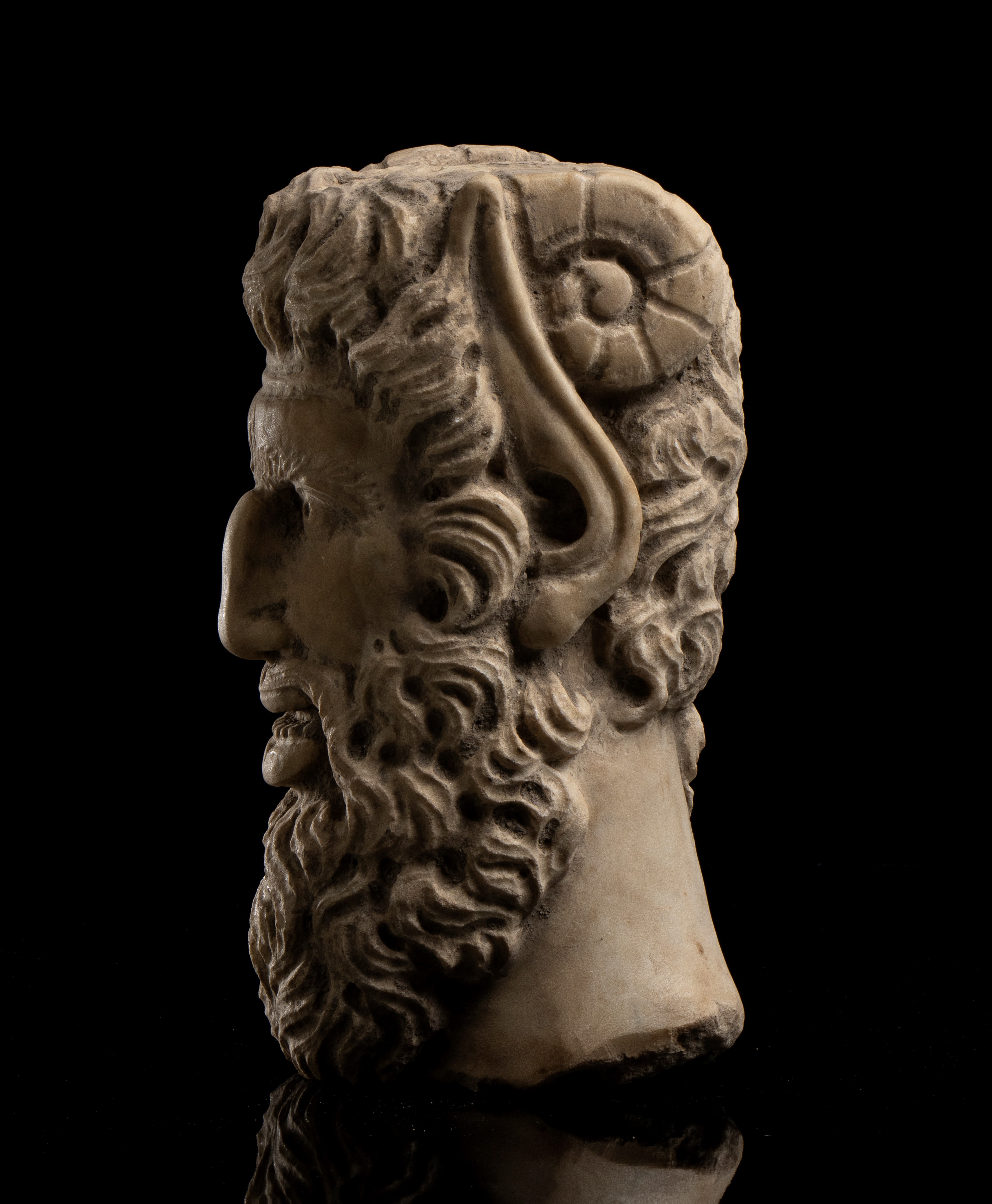 Scultura di Satiro in Marmo Bianco Statuario. Roma, Fine del XIX - Inizi del XX Secolo