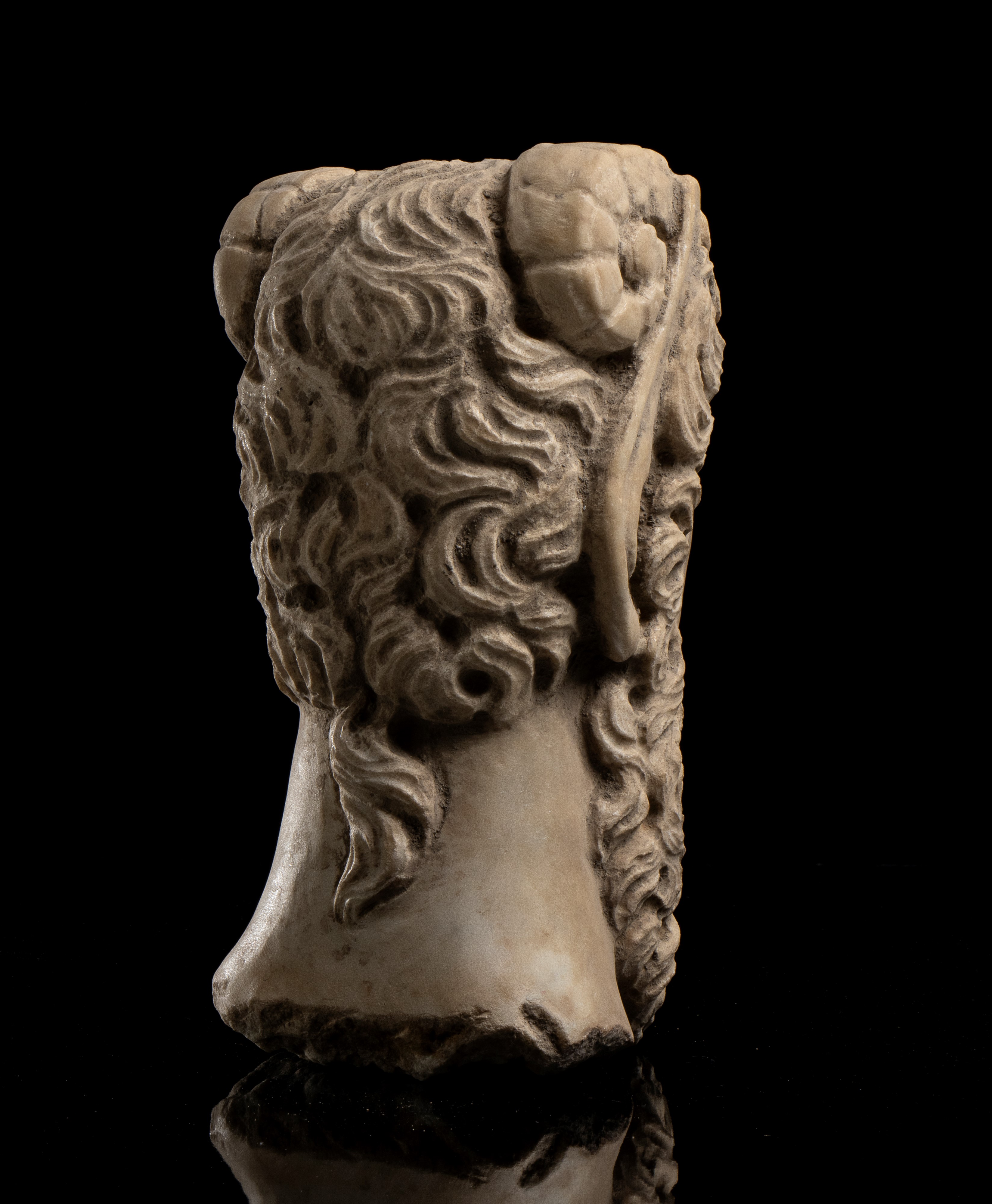 Scultura di Satiro in Marmo Bianco Statuario. Roma, Fine del XIX - Inizi del XX Secolo