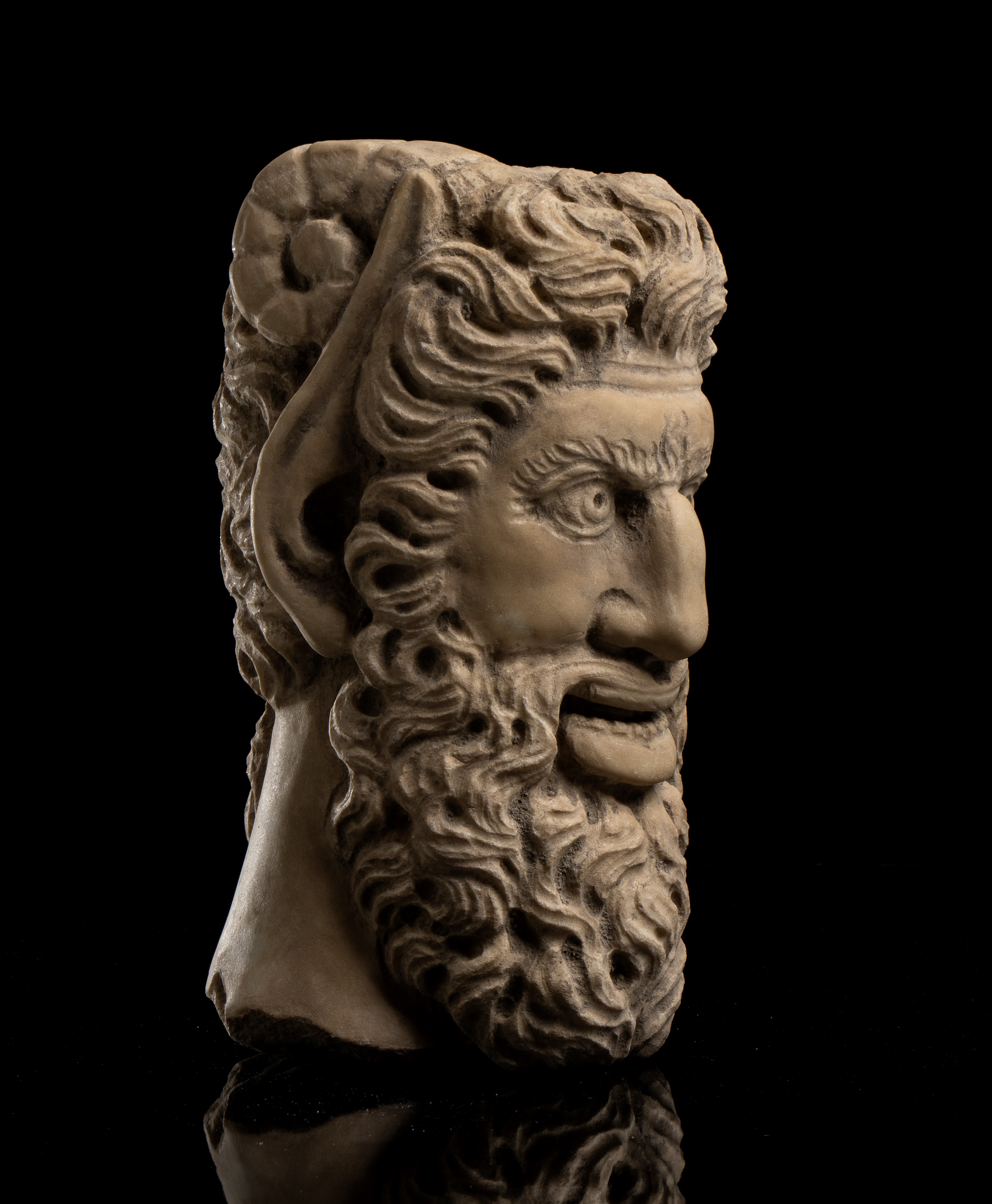 Scultura di Satiro in Marmo Bianco Statuario. Roma, Fine del XIX - Inizi del XX Secolo