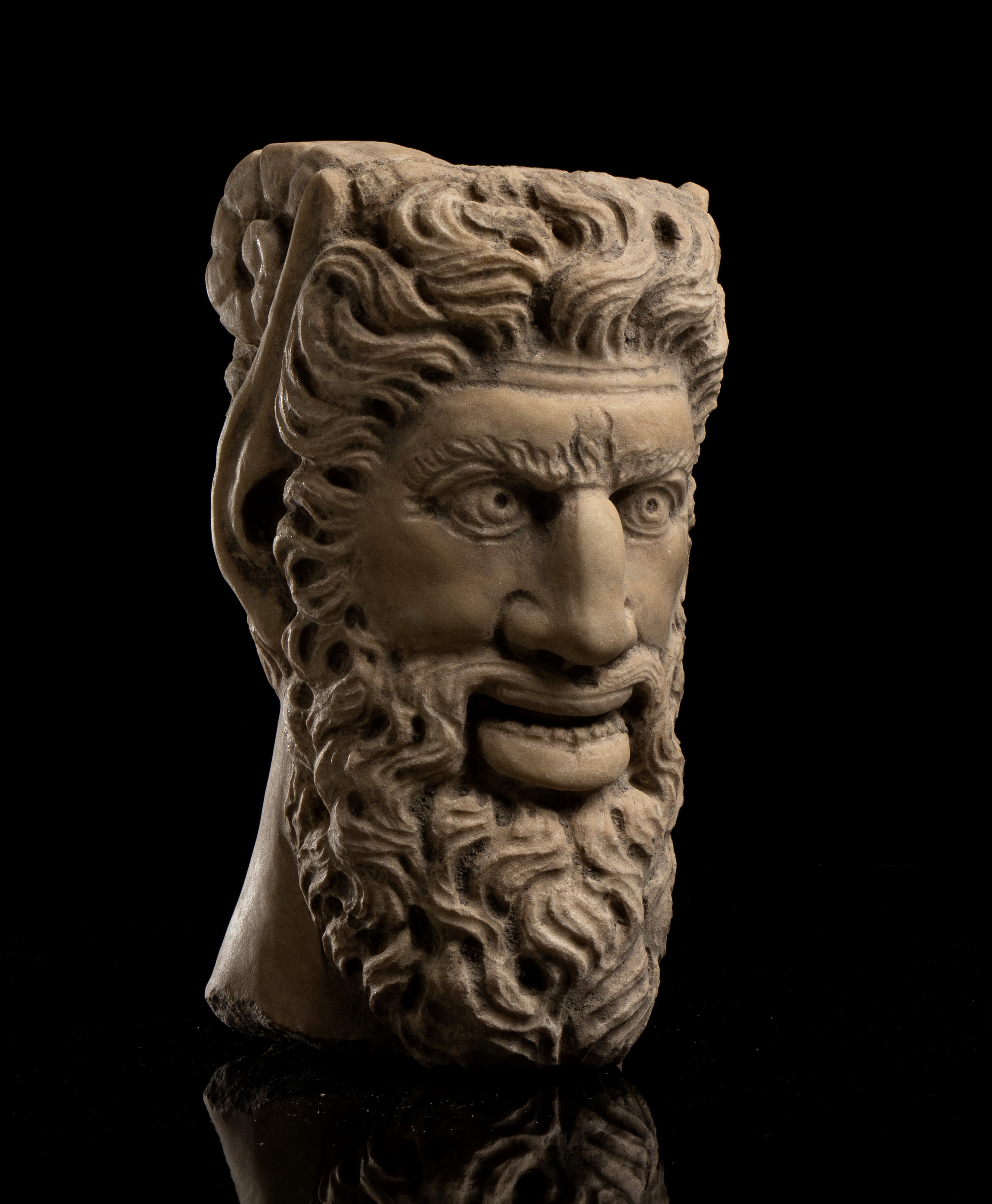 Scultura di Satiro in Marmo Bianco Statuario. Roma, Fine del XIX - Inizi del XX Secolo