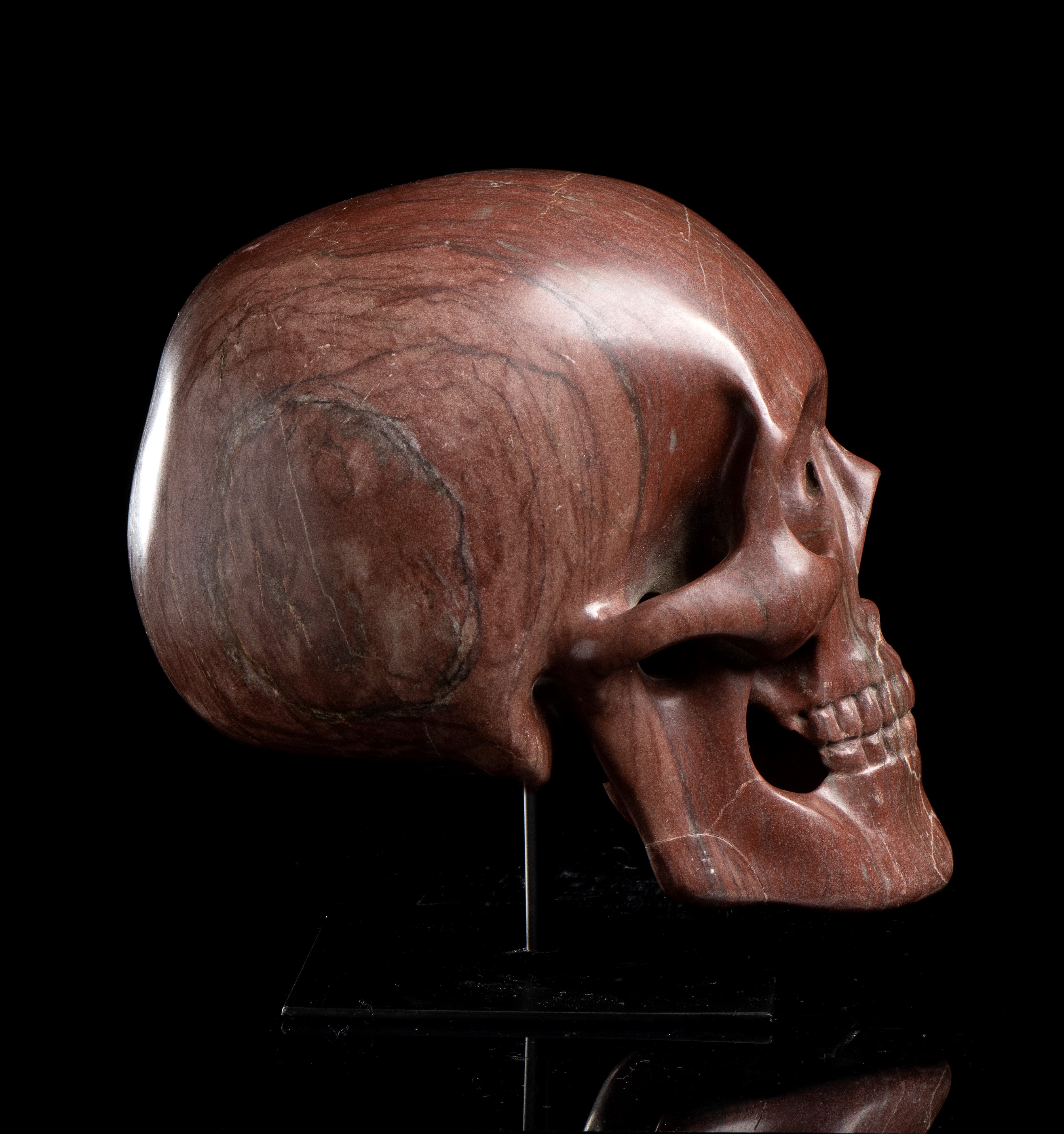 Vanitas in marmo rosso antico