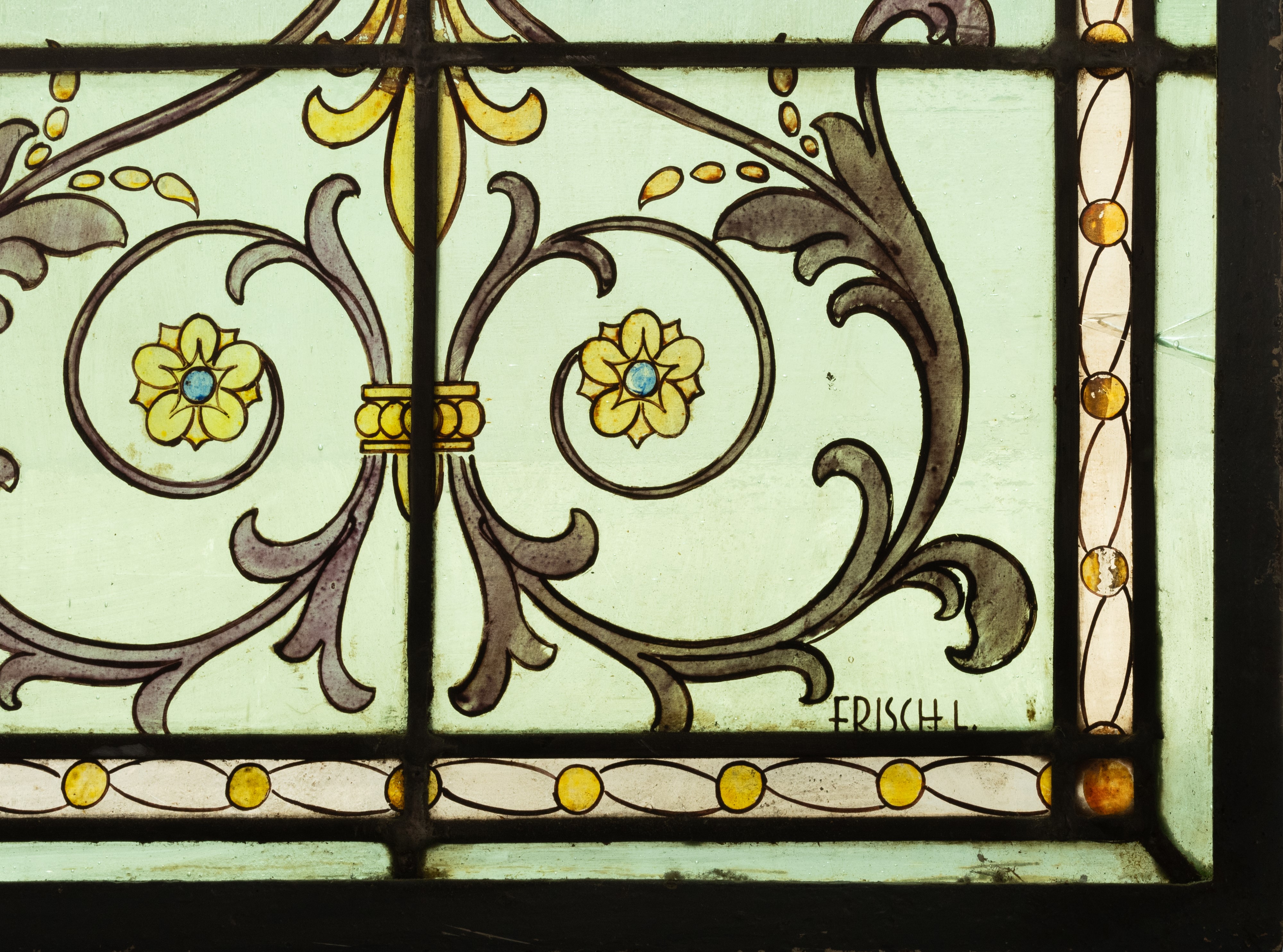 Coppia di vetrate liberty in vetro piombato e vetro piombato colorato. Italia fine XIX-inizio XX ...