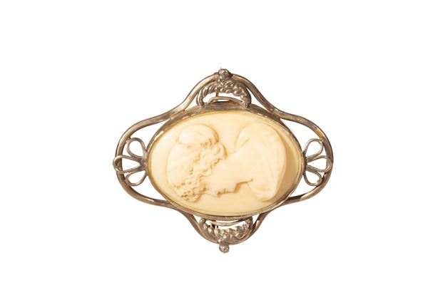 Spilla con cameo bianco  - Auction Asta di Gioielli, Preziosi e Orologi - Gliubich Casa d'Aste