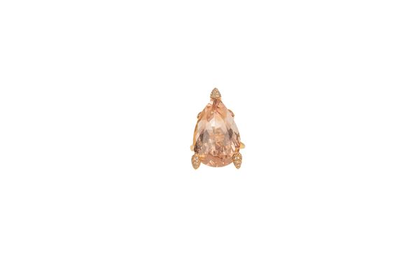 Anello in oro rosa con grande morganite centrale