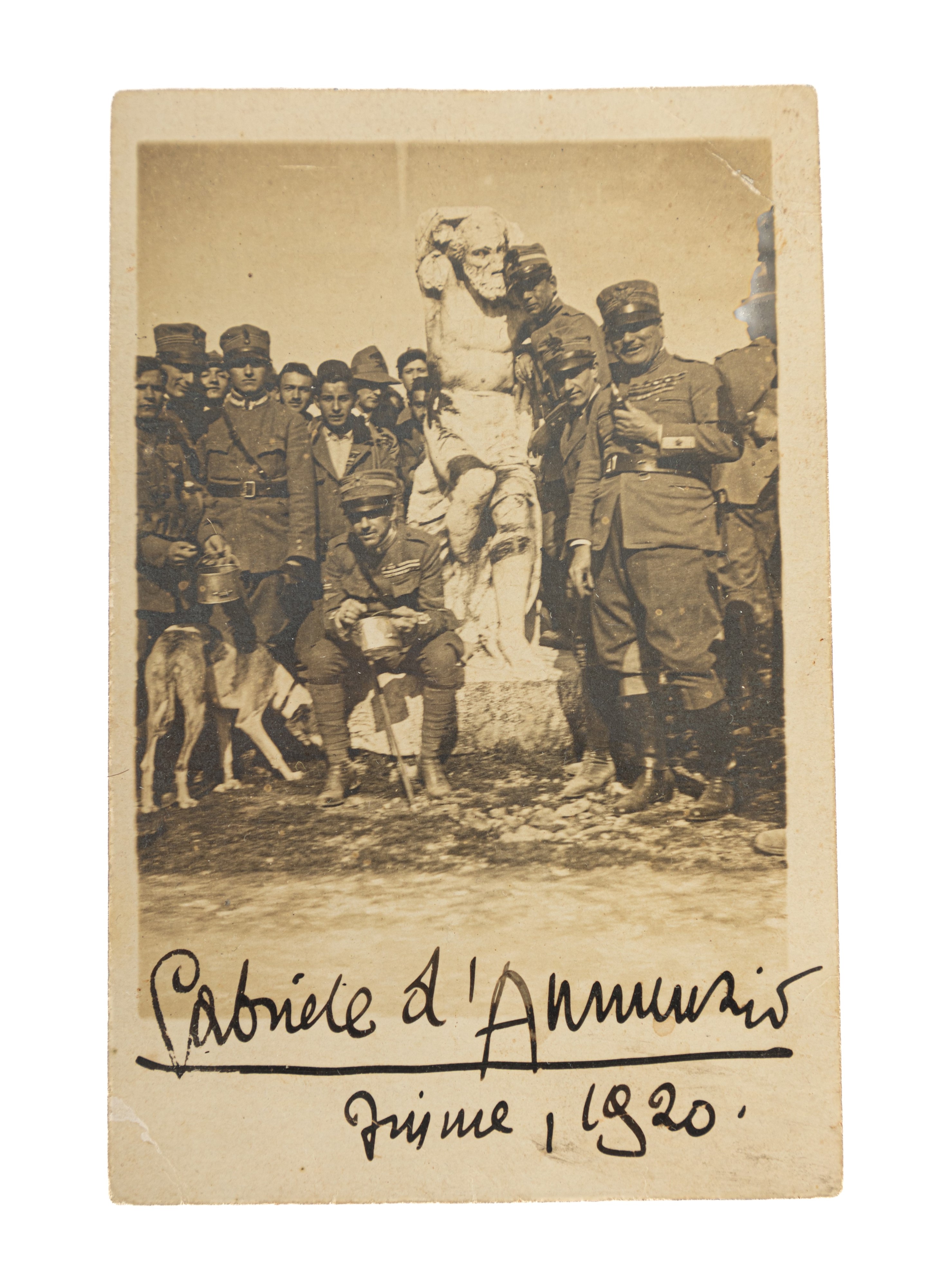 Lotto di n. 6 lettere indirizzate da Gabriele d'Annunzio al Dottor Luigi Luise di Francavilla al ...