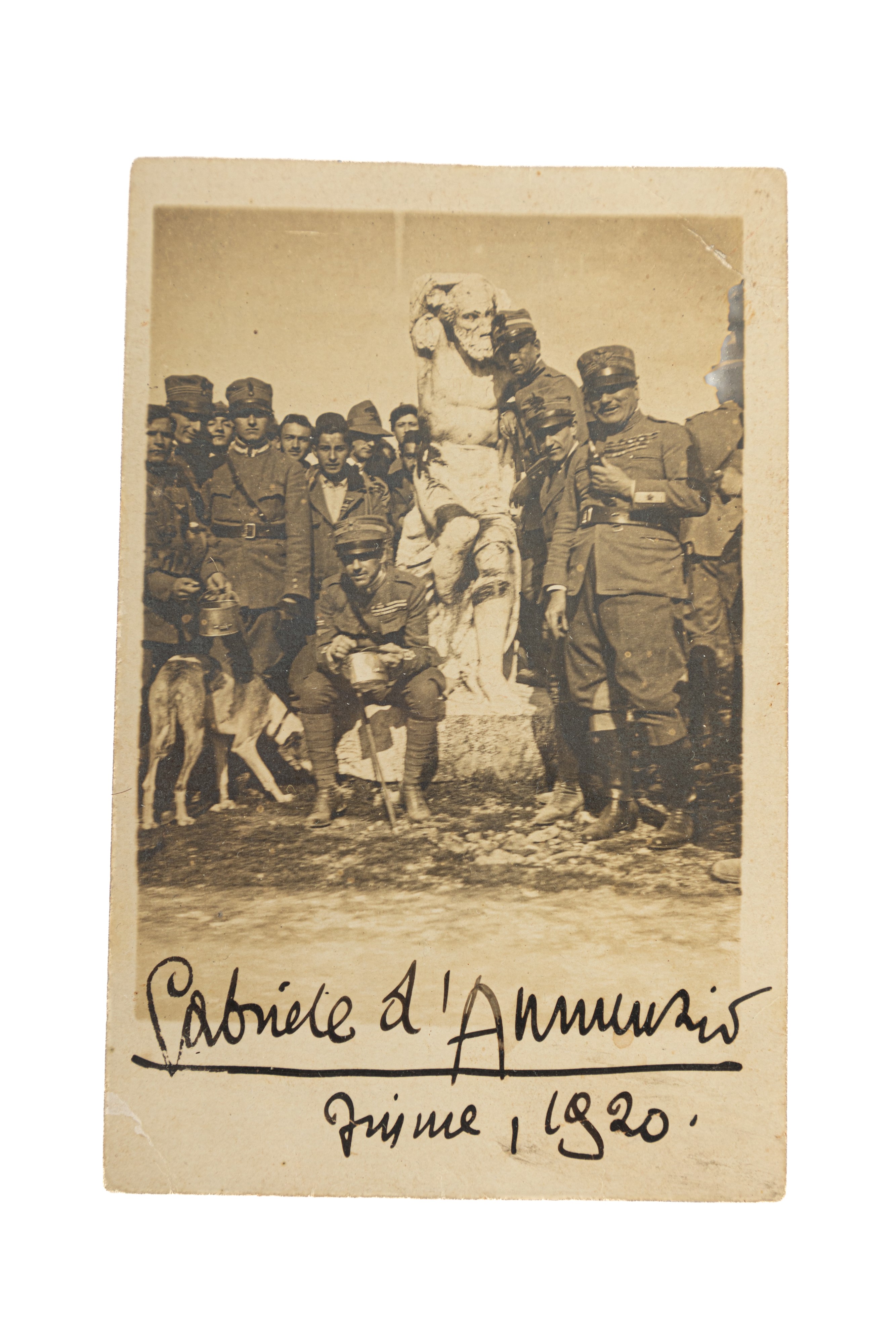 Lotto di n. 6 lettere indirizzate da Gabriele d'Annunzio al Dottor Luigi Luise di Francavilla al ...