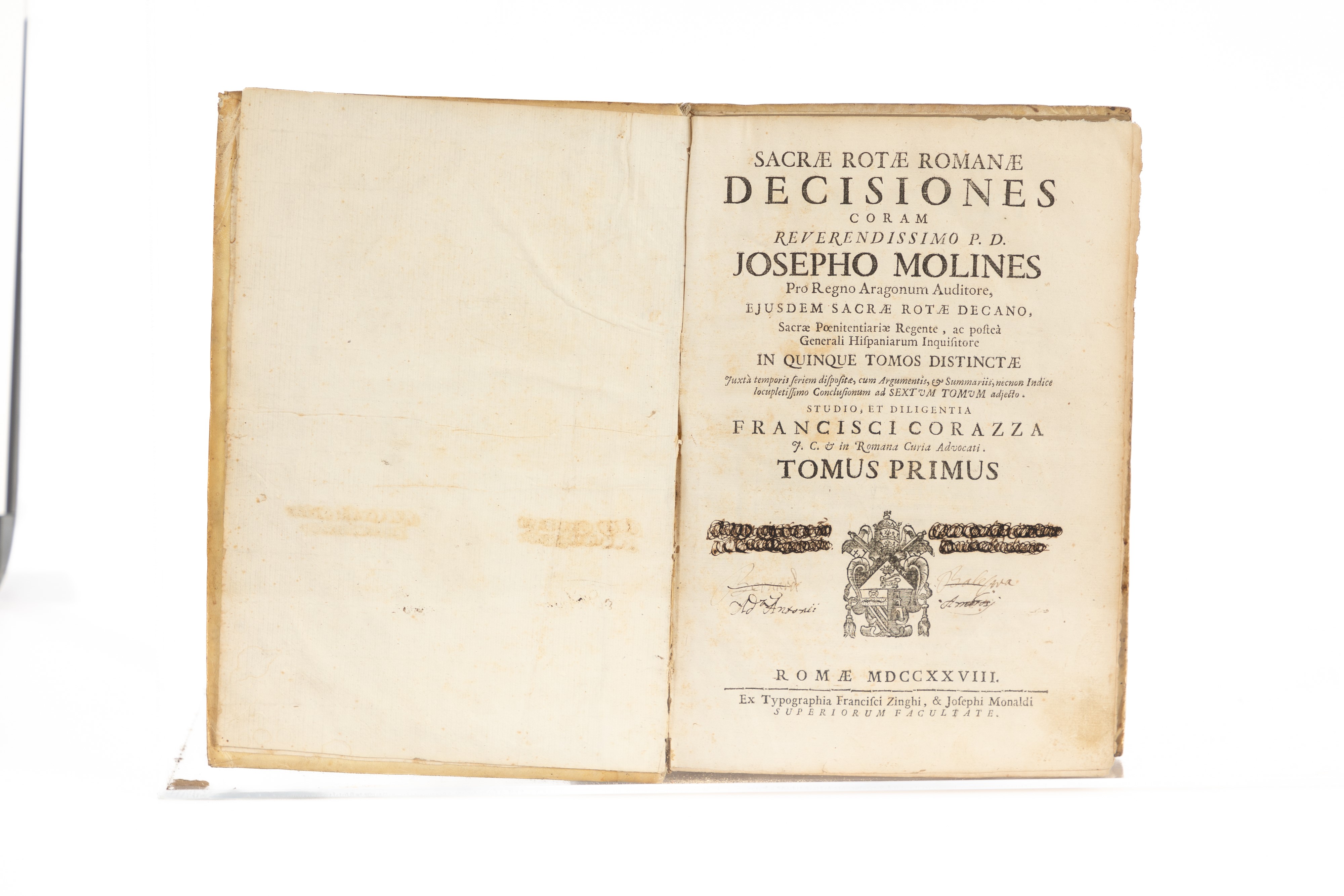 Lotto di Tre Volumi In-folio Rilegati in Pergamena Coeva