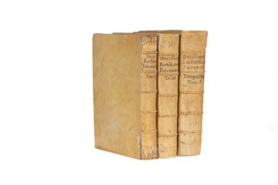 Lotto di Tre Volumi In-folio Rilegati in Pergamena Coeva