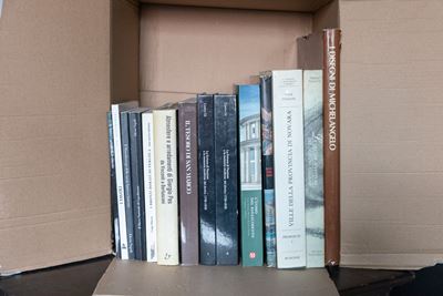 Box Letteraria Contenente Lotto di 14 Volumi D'arte
