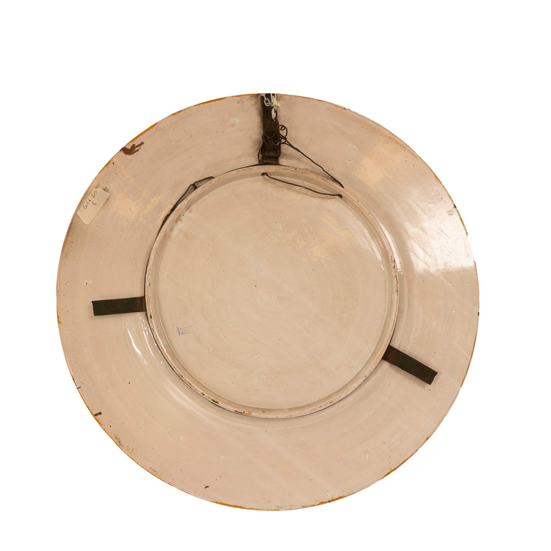 Piatto in ceramica istoriata con decoro policromo eseguito da Achille Mollica