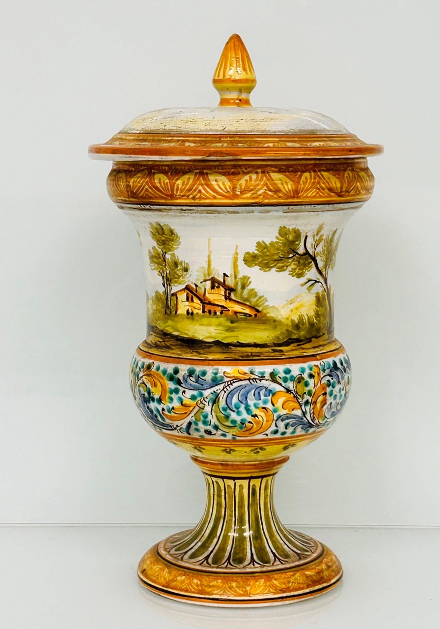 Manifattura Luigi de Angelis, Vaso con coperchio e piatto, Castelli, metà del XX secolo