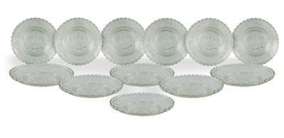Set di 12 Piatti Commemorativi in Vetro Realizzati in Occasione Dell' Incoronazione di Giorgio Vi...