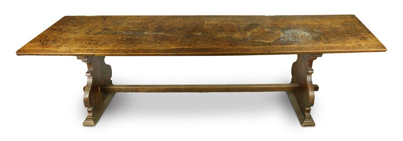 Grande tavolo fratino