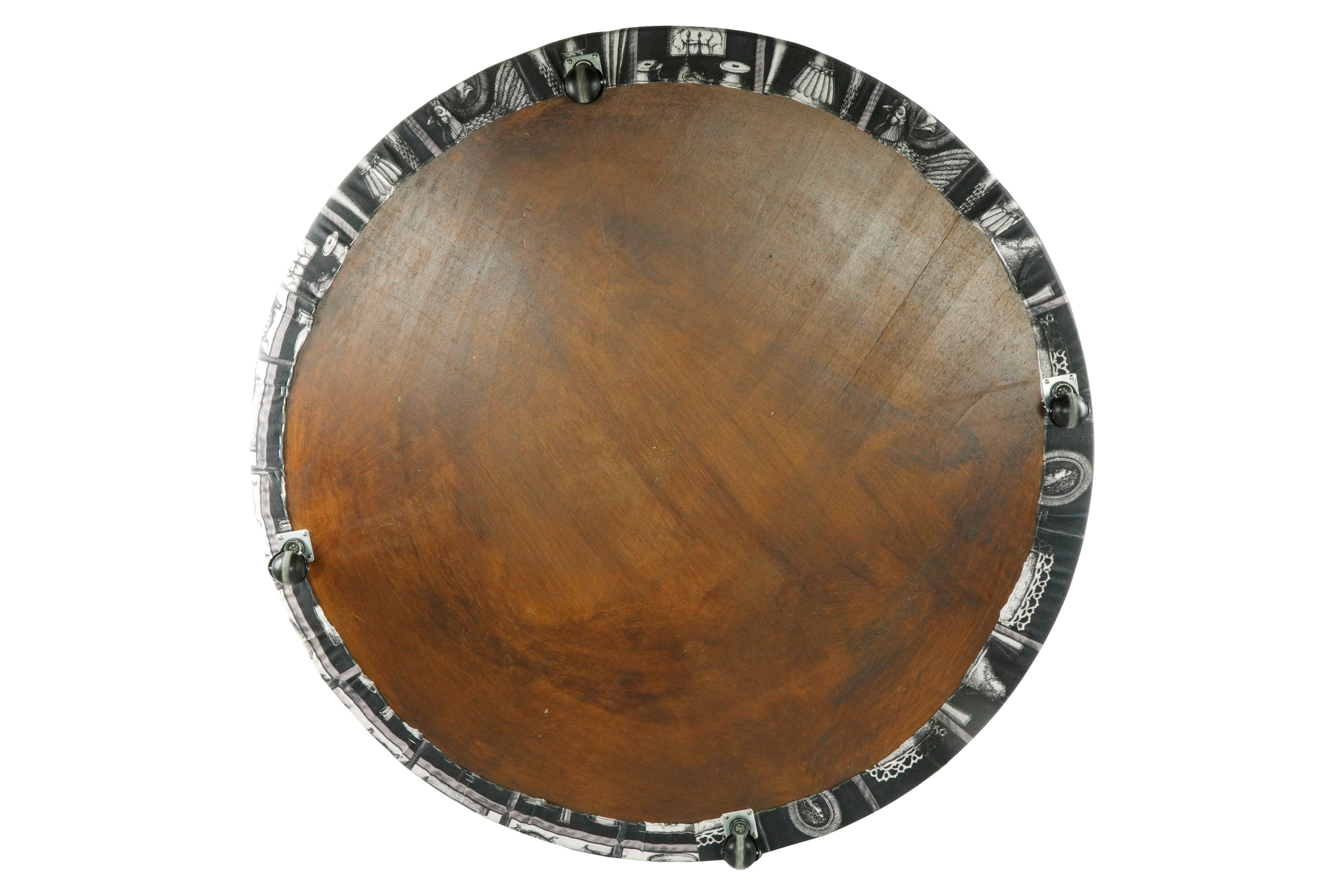 Pouf tondo con ruote, tessuto Fornasetti, Italia, dimensioni Ø 120 cm
