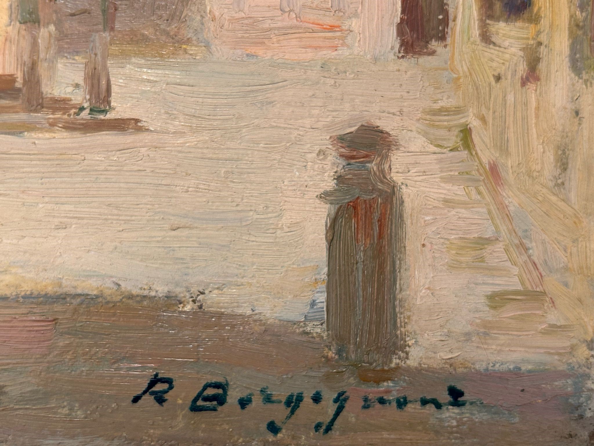 Veduta di piazza con una statua