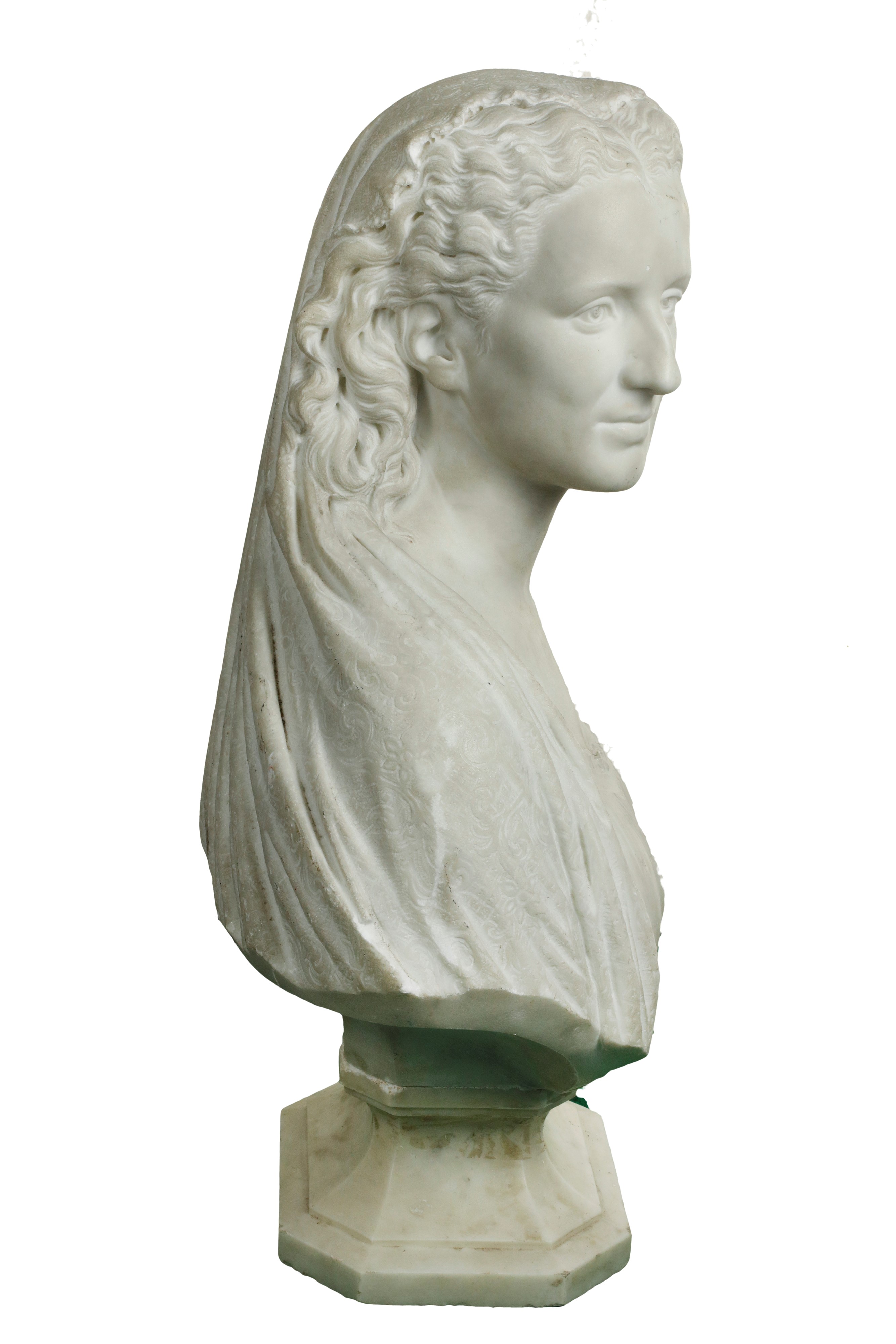 Busto muliebre in marmo bianco