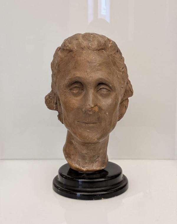 Scultura in terracotta "Testa di anziana"