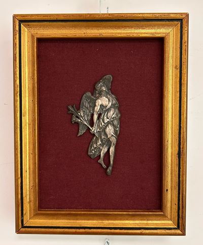 2 Sculturine in Argento Entro Cornici Dorate