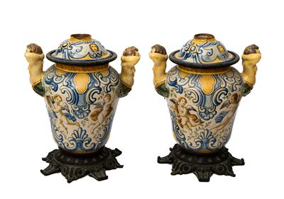 Coppia di vasi biansati da parata, XIX secolo