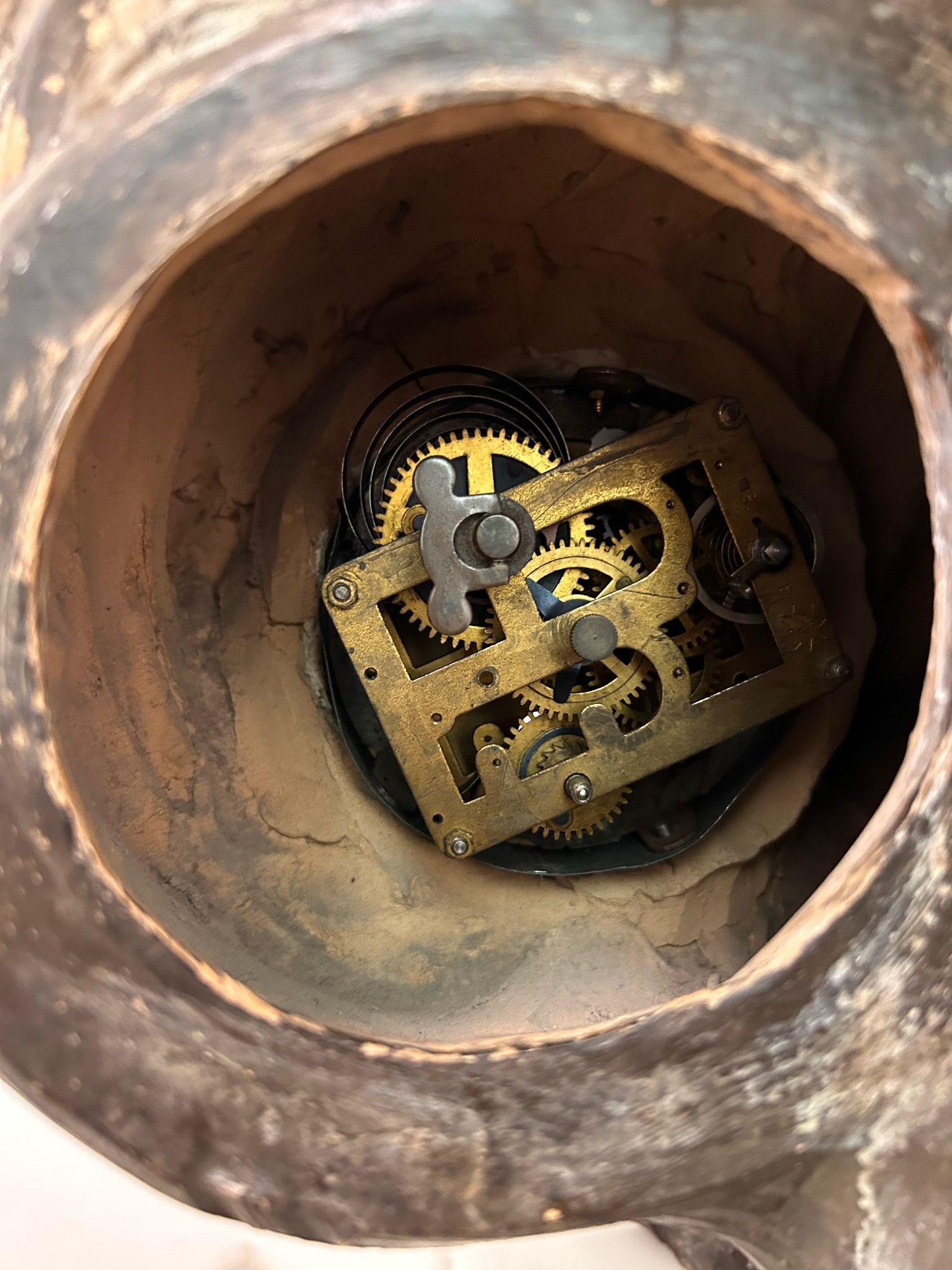 GRANDE SCULTURA IN TERRACOTTA LIBERTY