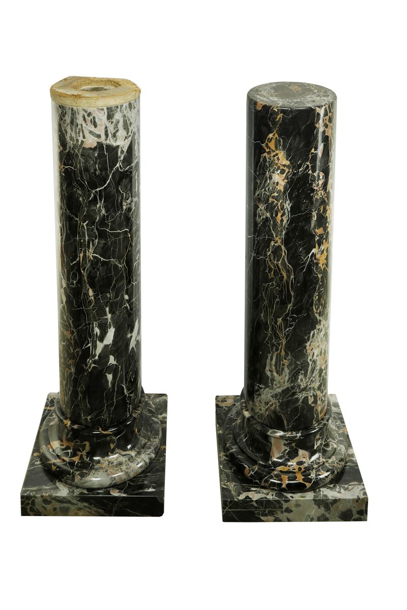 Coppia di belle colonne in marmo Portoro