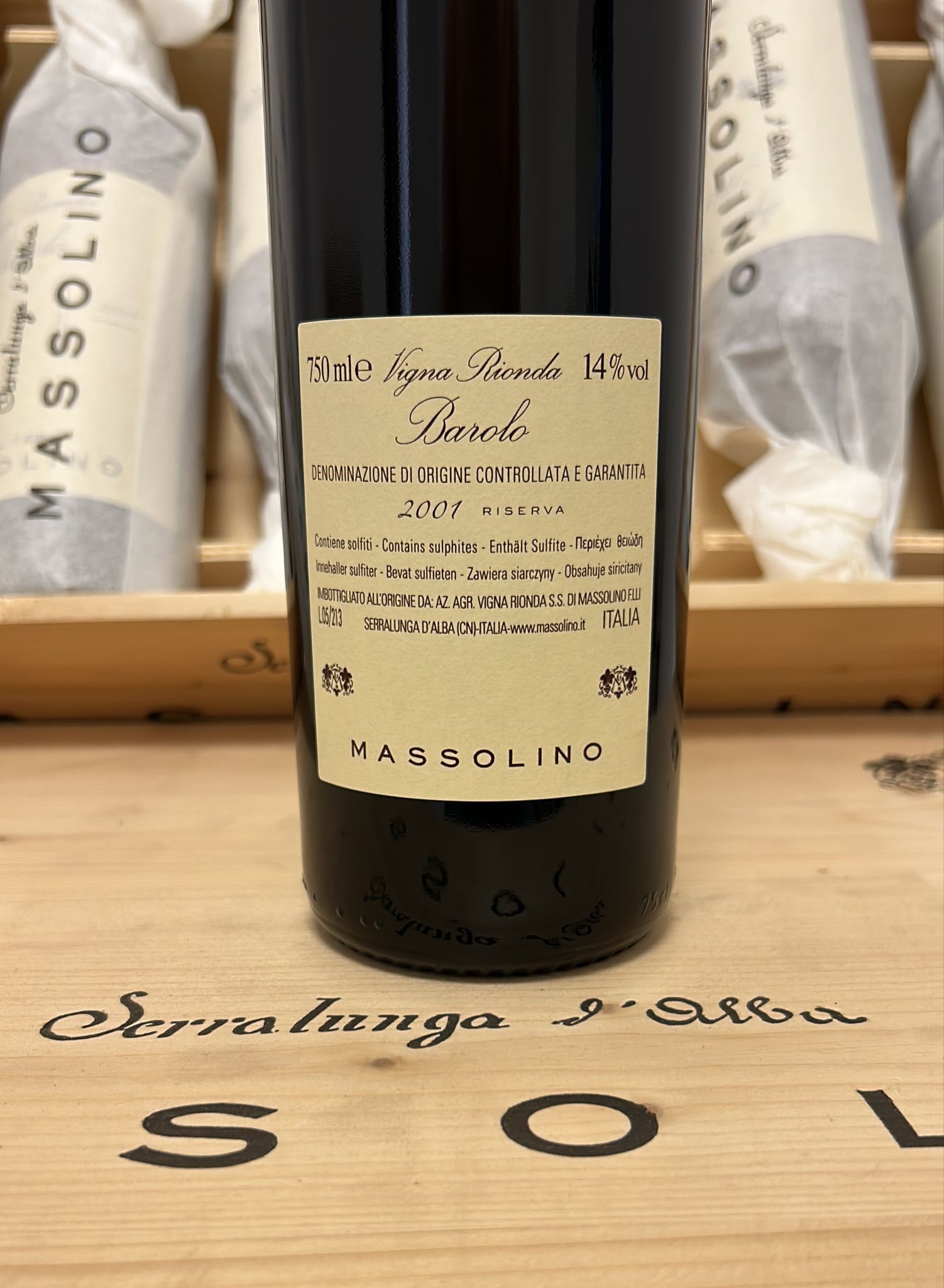 GRUPPO DI 6 BOTT. DI BAROLO VIGNA RIOND MASSOLINO 2001