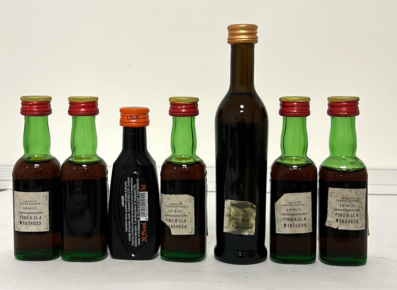 GRUPPO DI 7 MINIATURE