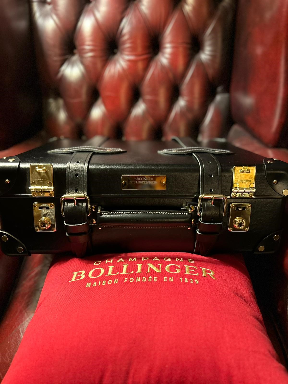 CHAMPAGNE MAGNUM IN COFANETTO COMMEMORATIVO BOLLINGER "007"