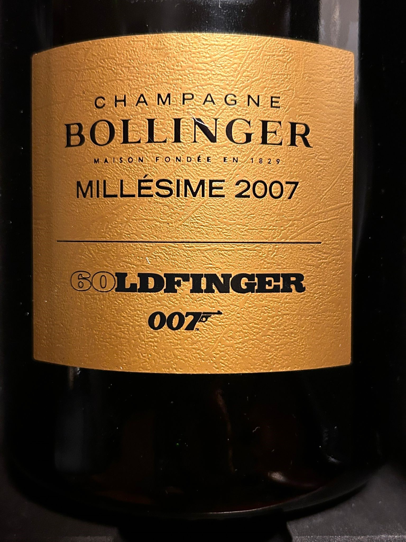 CHAMPAGNE MAGNUM IN COFANETTO COMMEMORATIVO BOLLINGER "007"