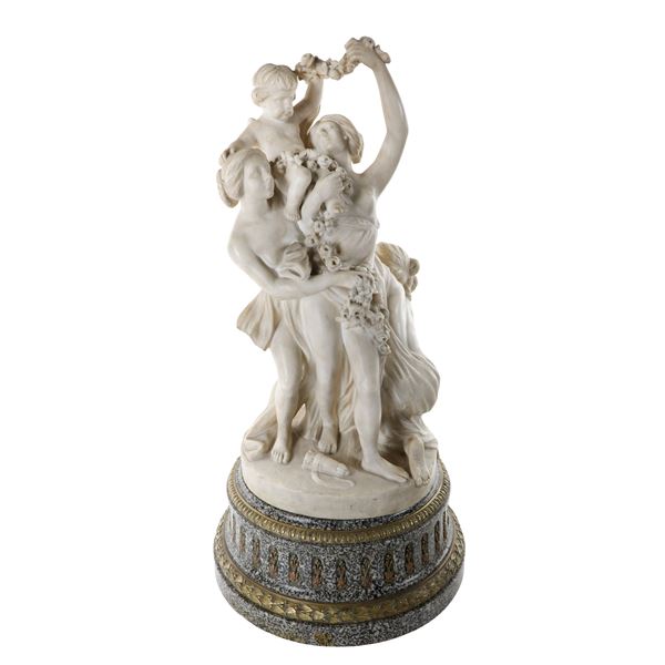 Gruppo scultoreo in marmo - "Cupido con ninfe"