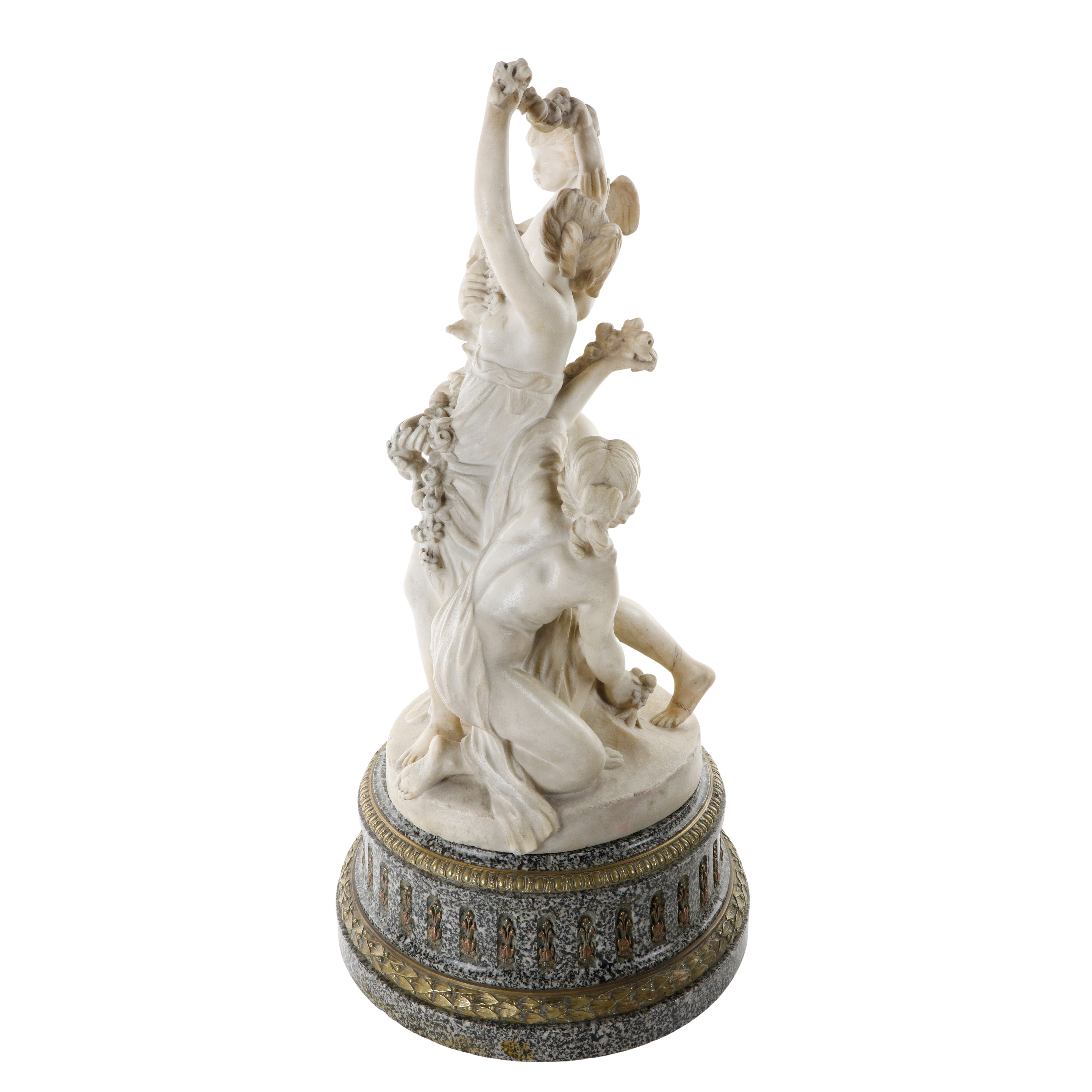 Gruppo scultoreo in marmo - "Cupido con ninfe"