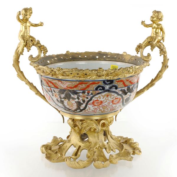 Grande centrotavola in bronzo dorato - Francia