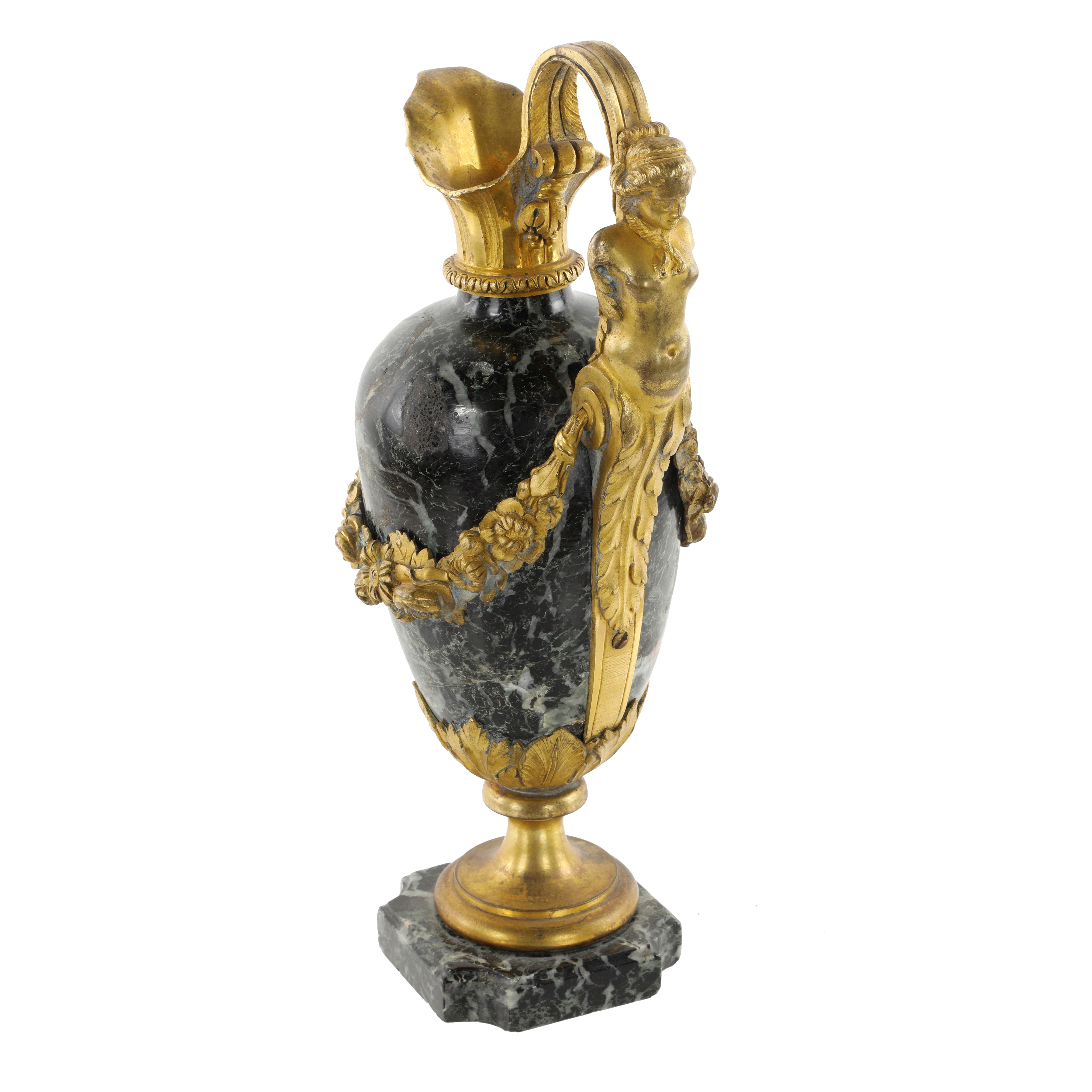 Vaso in marmo e bronzo dorato