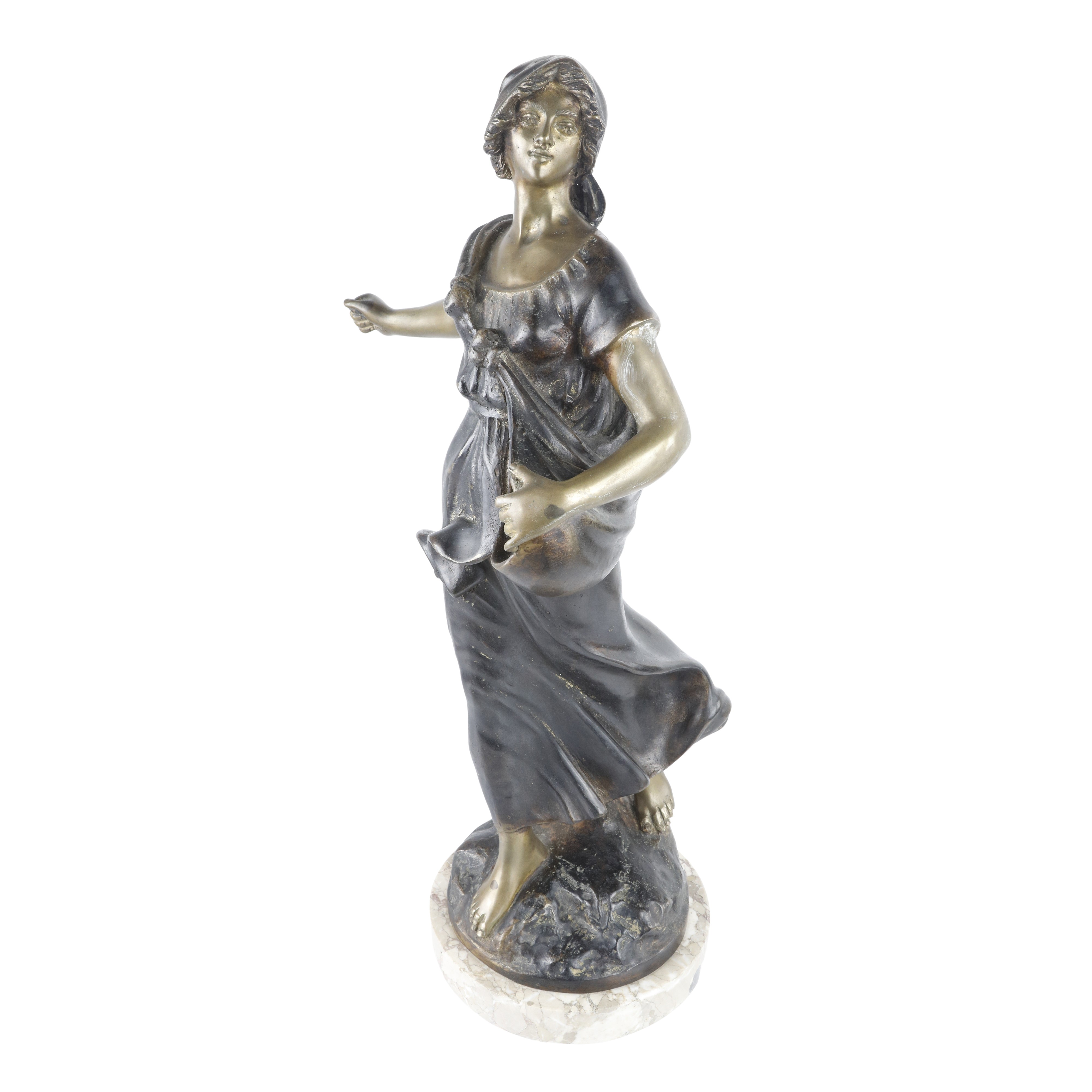 Autore ignoto, Seminatrice, scultura in bronzo patinato