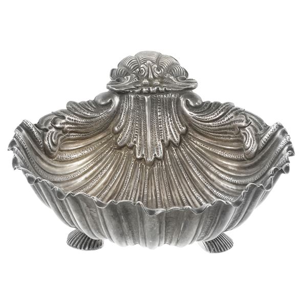 Coppa in Argento 925 a forma di conchiglia. 