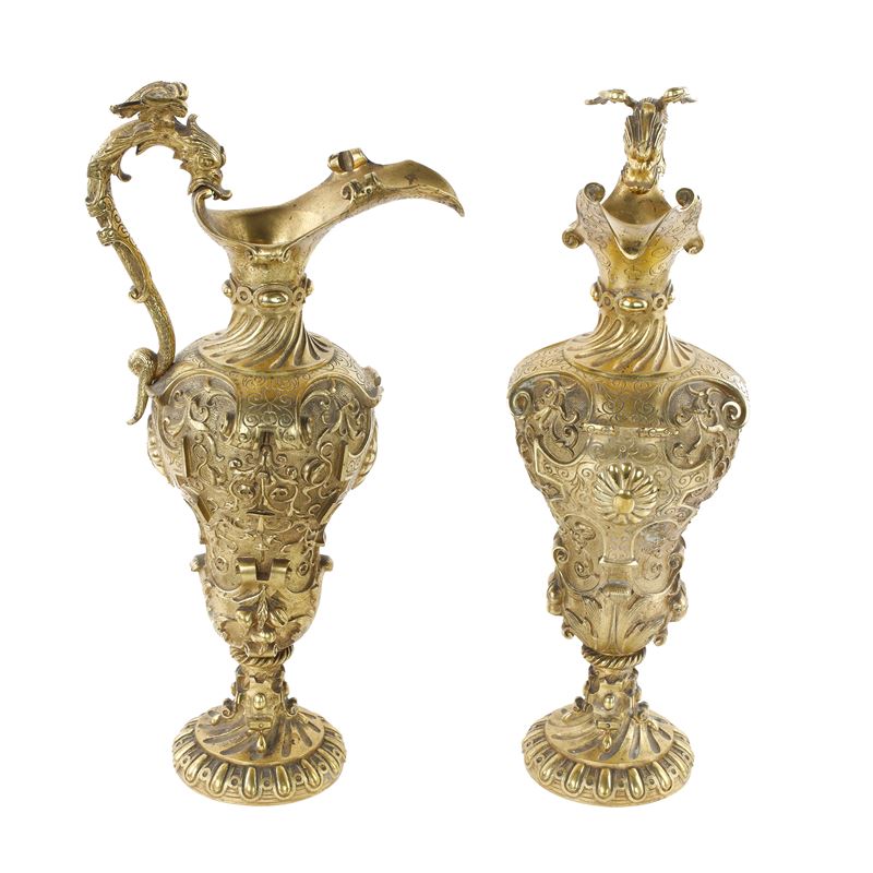 Coppia di versatoi in bronzo dorato, Inizi XX secolo