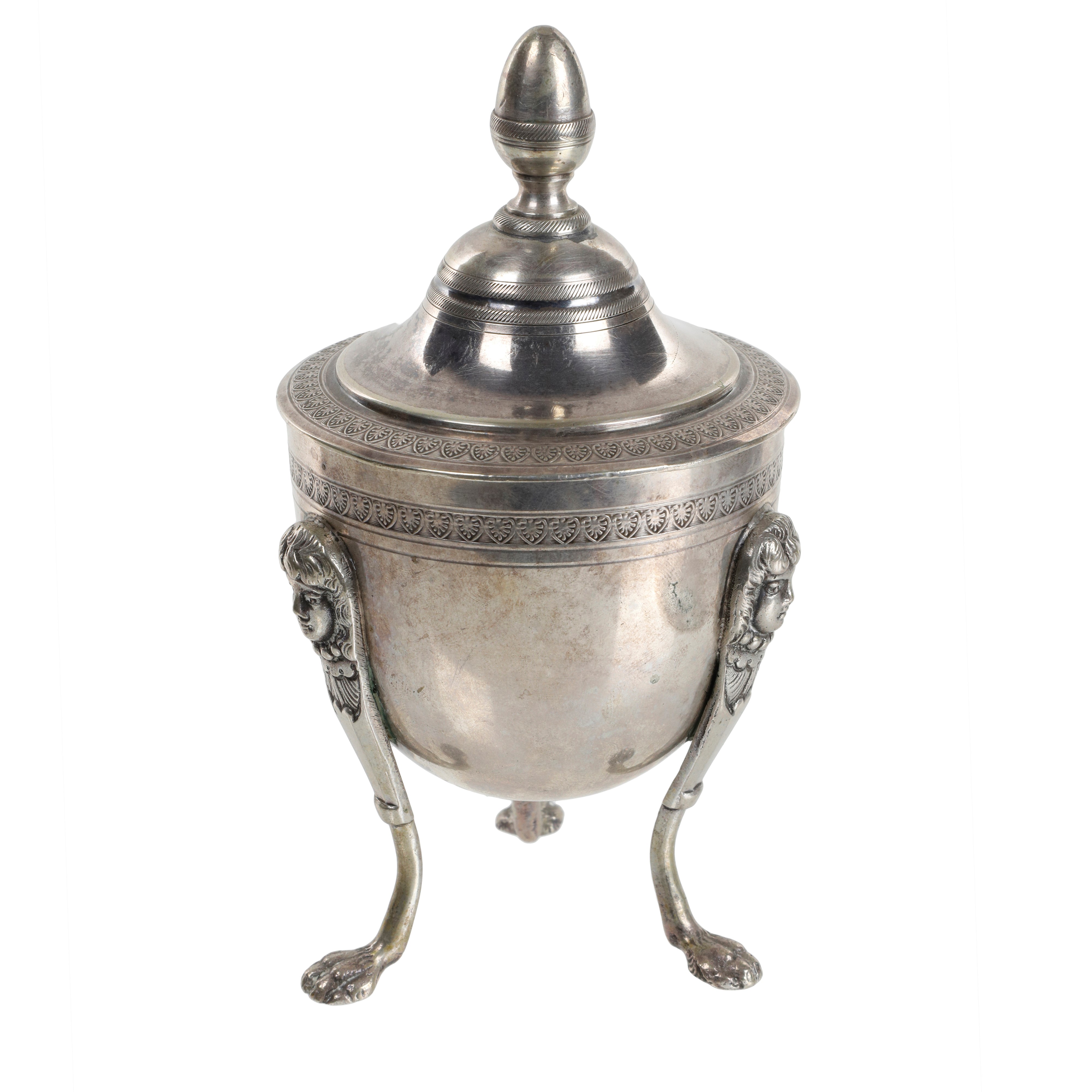 Zuccheriera in argento, stile Impero, cm 15,5 x 8,0