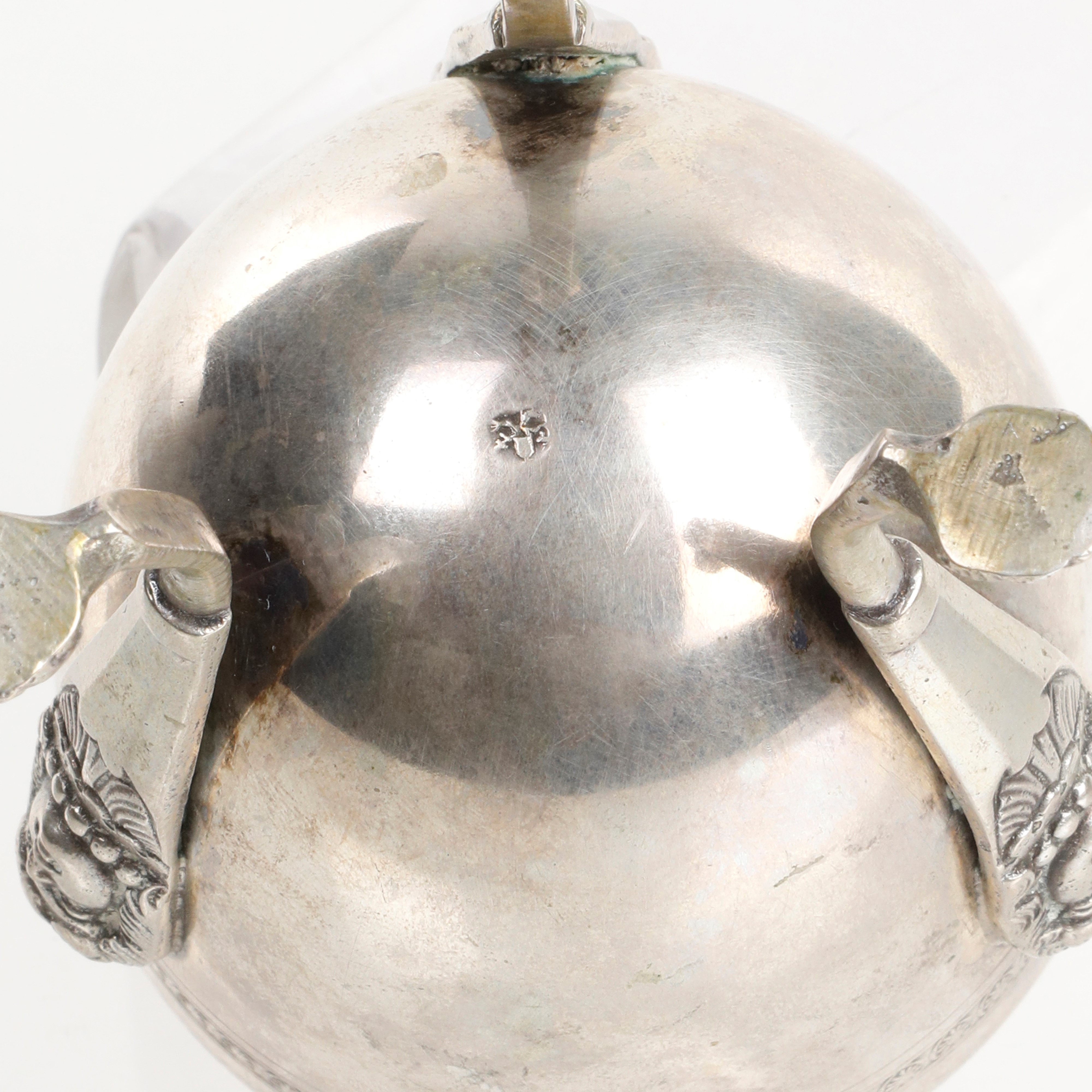 Zuccheriera in argento, stile Impero, cm 15,5 x 8,0