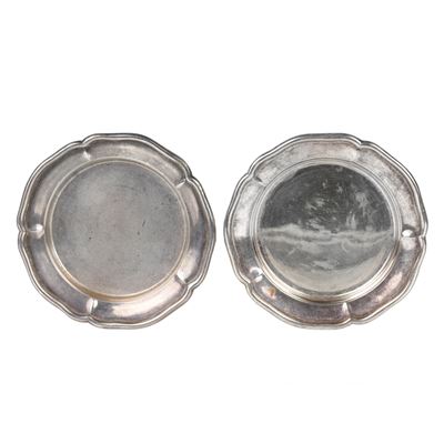 Coppia di piattini in argento 800, Missiaglia