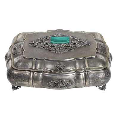 Cofanetto in Argento 800, con incisioni floreali e malachite