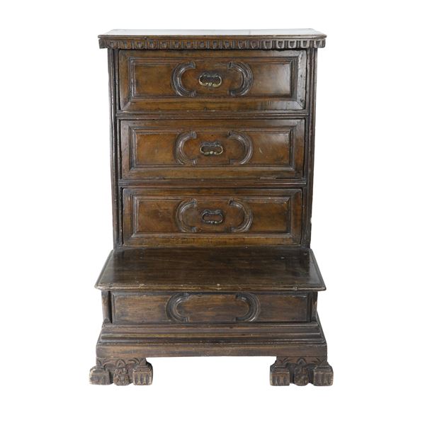 Inginocchiatoio in noce - Emilia - fine XVII secolo inizi XVIII secolo