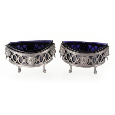 Portasale in Argento, Coppia di saliere stile Impero con montatura traforata