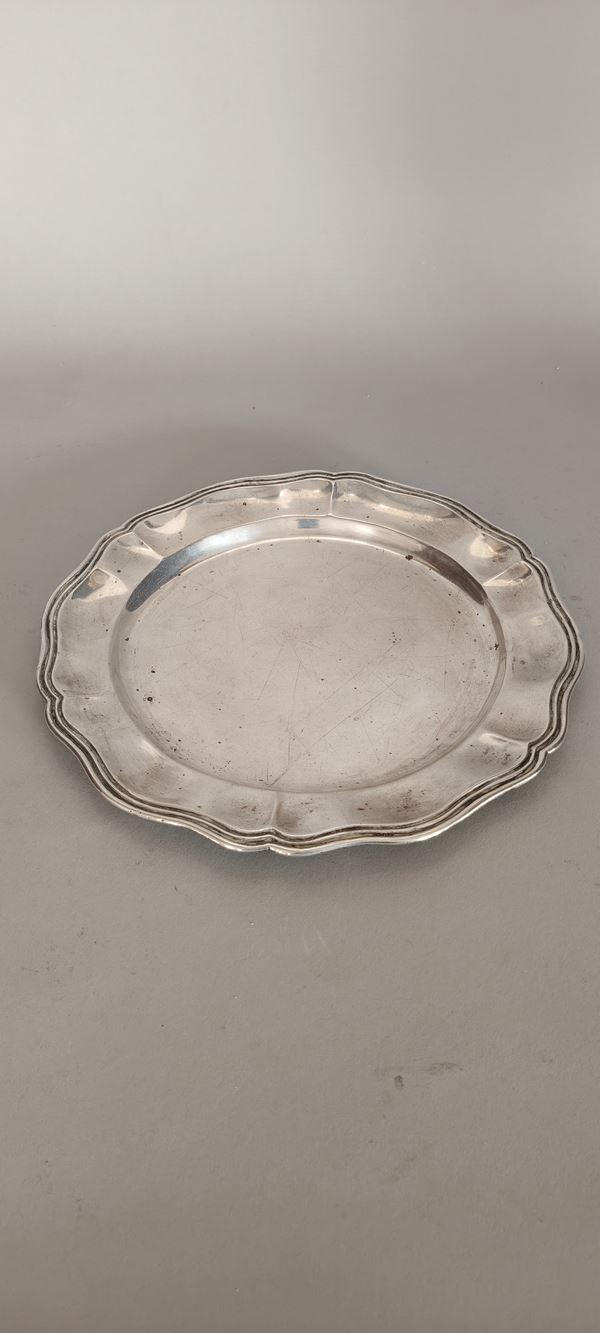 Piatto in argento del XIX secolo