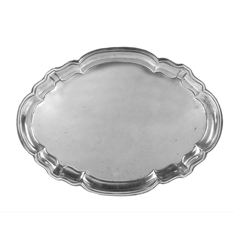 Vassoio in Argento mistilineo, Missiaglia, cm 43,8 x 31,8